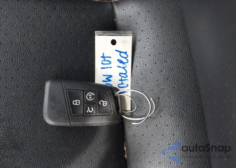 2018 Volkswagen Tiguan 2.0T Se/2.0T Sel z USA, uszkodzony, nr VIN 3VV2B7AXXJM011658